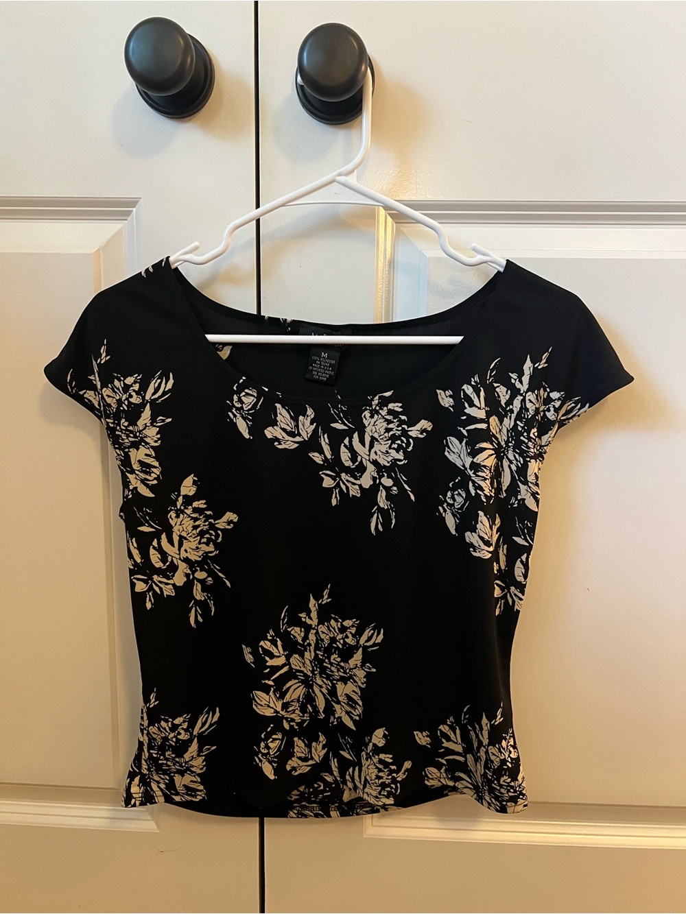 Black pattern tee - Picture 2 of 4